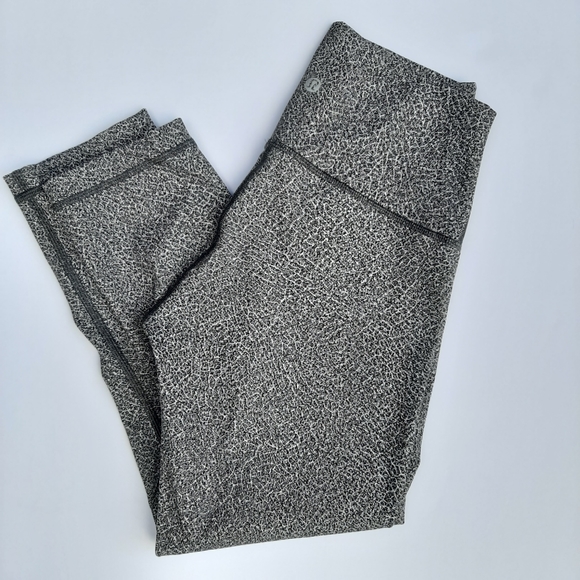 Lululemon Wonder Under Crop Leggings - Picture 5 of 6